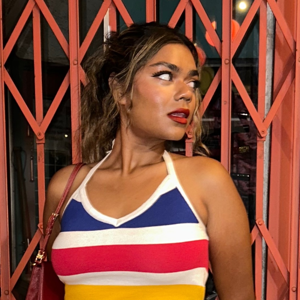 Meet your Posher, Zuha